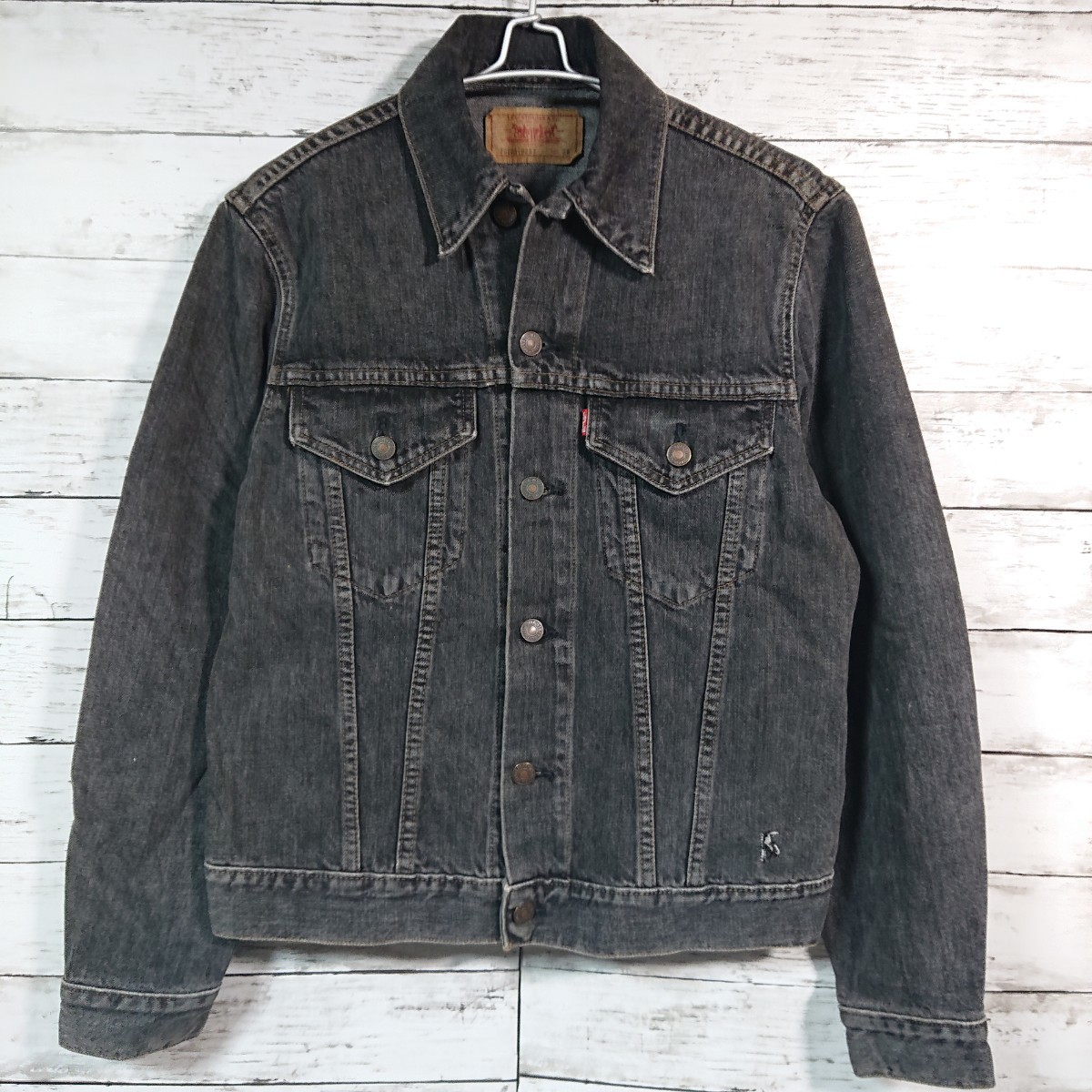 ヤフオク! -「リーバイス デニムジャケット ブラック」(ファッション