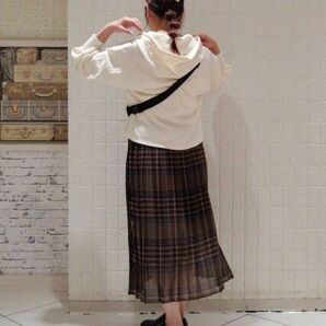 【美品】春 ★ ローリーズファーム チェック プリーツスカート ブラウン シフォンスカート チェック柄スカート Tシャツ パーカー
