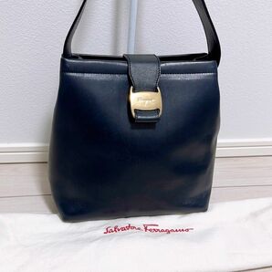 《美品》Ferragamo(フェラガモ)ワンショルダーバッグ