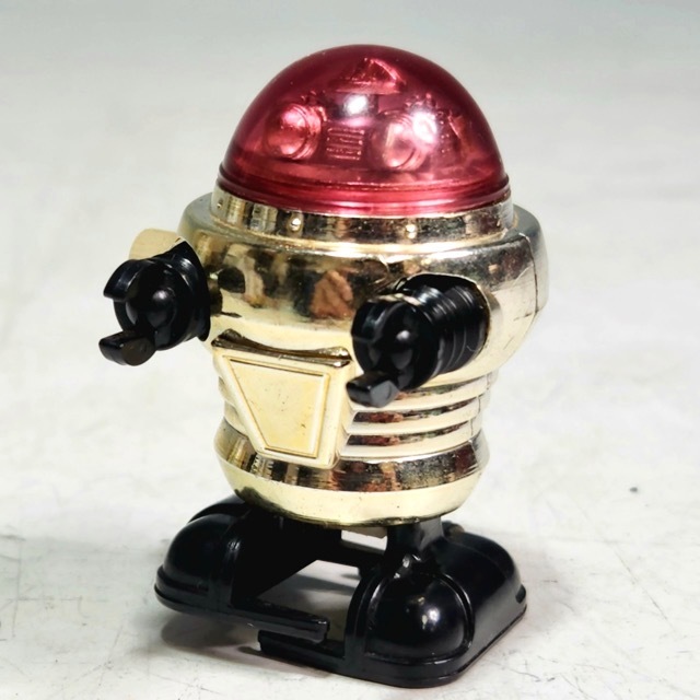 ヤフオク! -tomy ロボット(ビンテージ)の中古品・新品・未使用品一覧