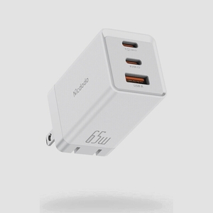 送料無料★Mcdodo 急速充電器 Type-C 65W PD 3ポート3ポート USB-C*2/USB-A*1(ホワイト)