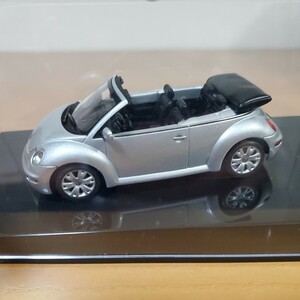 1/43 オートアート ミニカー/Volkswagen New Beetle Cabriolet Reflex Silver Metallic/フォルクスワーゲン ニュービートル カブリオレ 