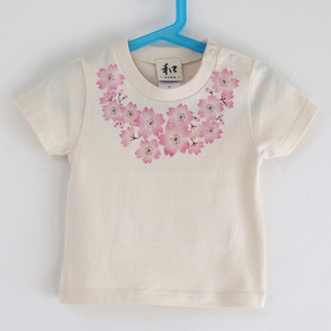 子供服 キッズTシャツ 150サイズ ナチュラル コサージュ桜柄 Tシャツ ハンドメイド 手描きTシャツ 和柄 春 プレゼント