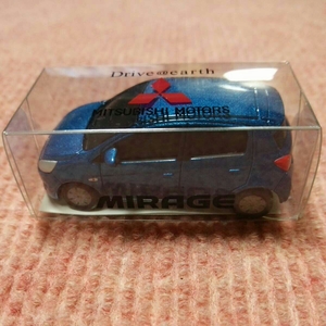 A05A дилер ограничение Mitsubishi Mirage pull-back машина синий серия MITSUBISHI MIRAGE голубой A03A