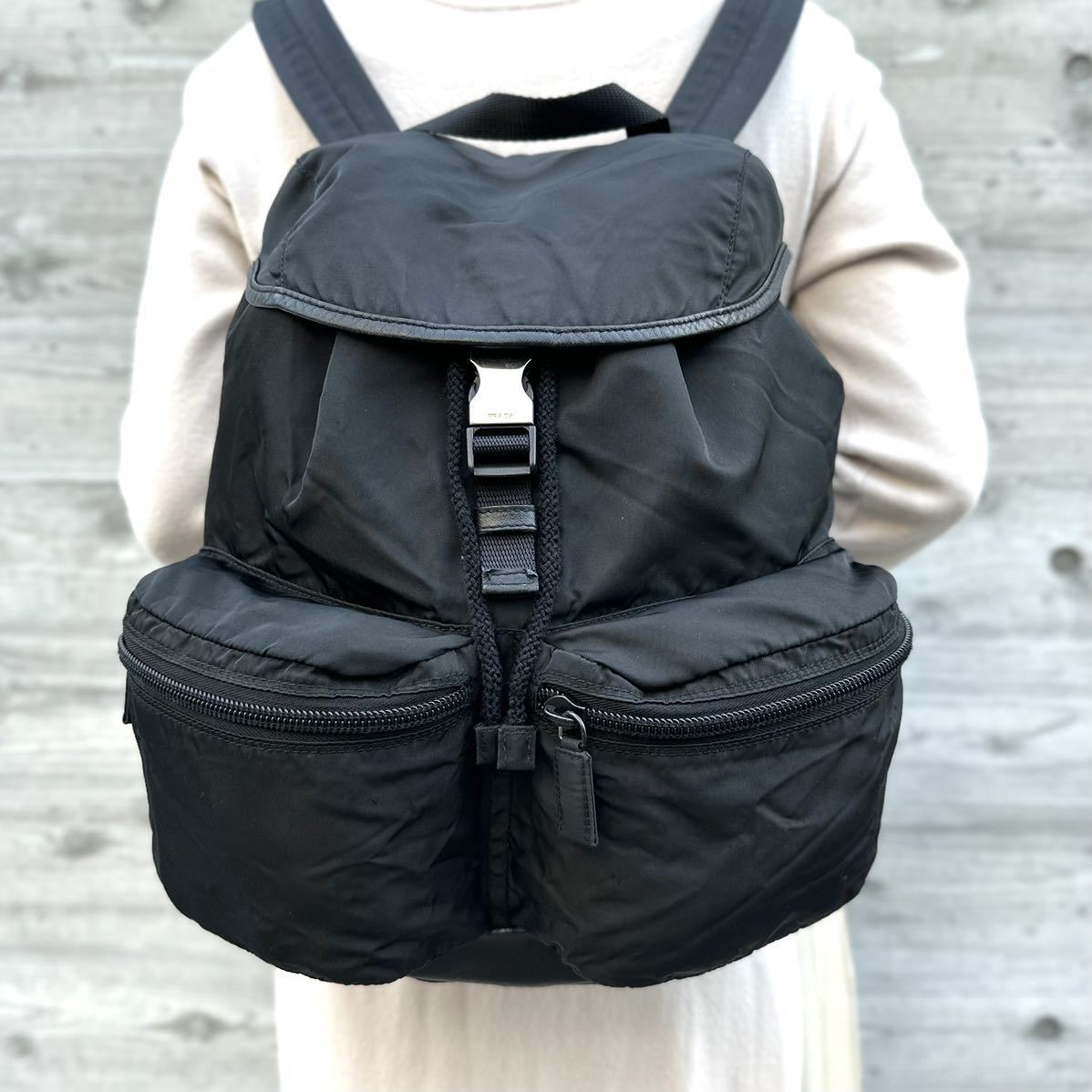 42000円入荷処理 大幅値引き プラダ リュック 新品 バッグ 新品同様