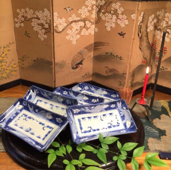 A654 古伊万里 染付 魚に氷裂梅花紋様 隅入長皿 5枚