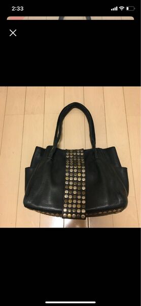 【本革】TRES トレ スタッズ ハンドバッグ