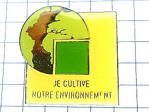  pin badge * I .. green. the earth * France limitation pin z* rare . Vintage thing pin bachi