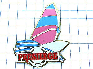 ピンバッジ・ウインドサーフィンと波◆フランス限定ピンズ◆レアなヴィンテージものピンバッチ