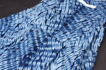 YF3896 縫製業者リメイク ワンピース ノースリーブ 着物 絞り 染め 青 白 ネイビー インディゴ 折り絞り ベルト付_画像10