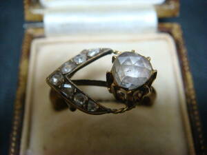 * antique . flower design rose cut diamond Gold ring *