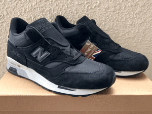 海外限定 ミッドカットモデル New Balance MH1500KK BLACK UK製 US8.5 スエード 新品未使用 NB 黒 M1500 スニーカー Made In England