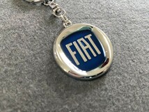 ★フィアット FIAT★ブルー★ キーホルダー 金属製 車のロゴ キーリング 高級感 車鍵アクセサリー_画像2