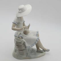 ◆◇LLADRO NAO リヤドロ ナオ 鶏と女の子 フィギュリン 陶器人形 MADE IN SPAIN インテリア 置物 西洋陶磁◇◆_画像8