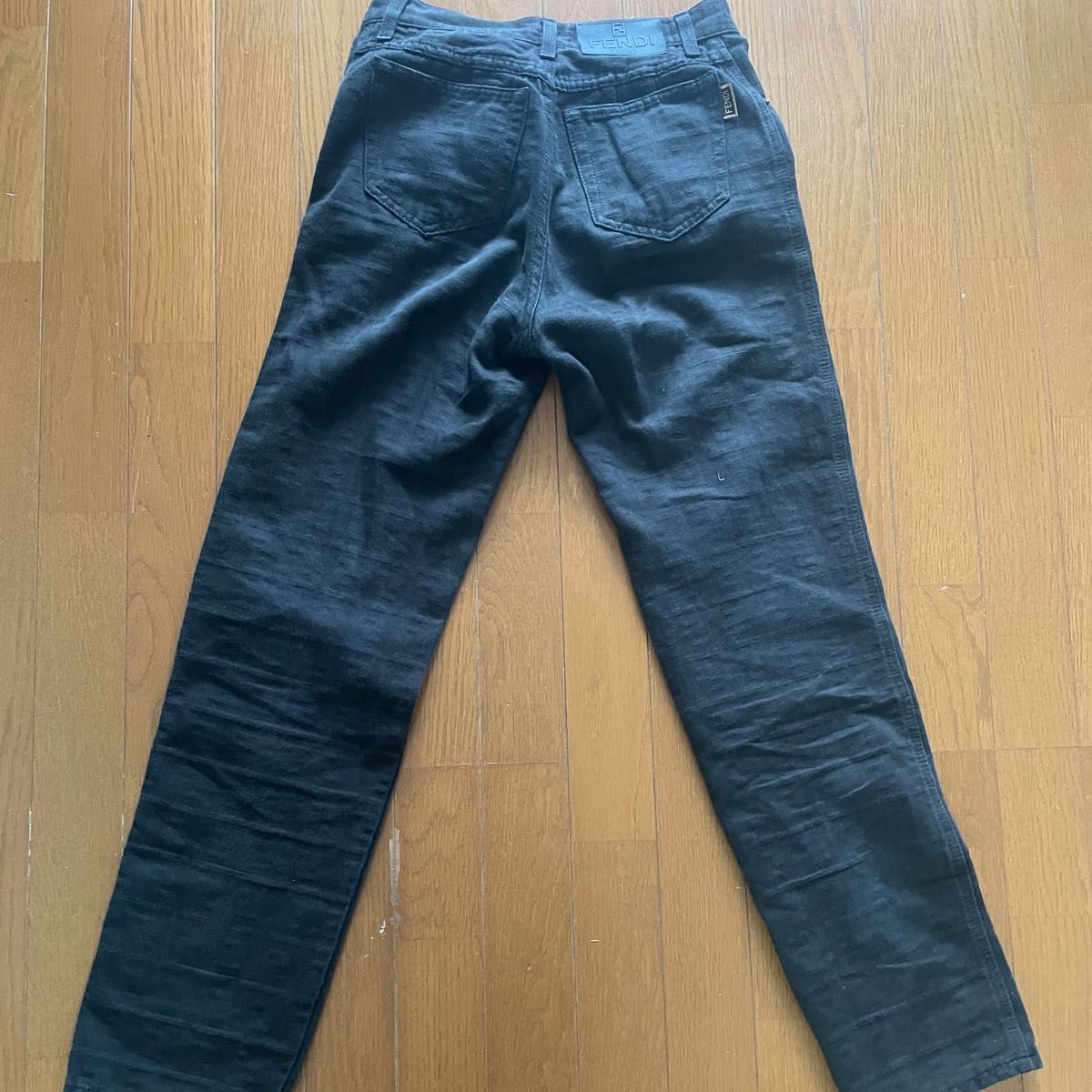 FENDIフェンディ ホワイトデニムパンツ ブラックキャット 未使用 保管
