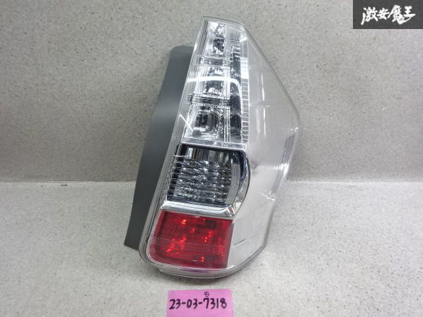 ○ケース販売○ プリウスα前期 純正テールランプ寒冷地仕様