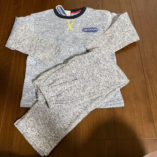 【新品】アウトドア パジャマ 140センチ 冬用