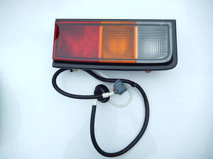 【純正部品】ハマー H2 左 テール ライト ランプ 左　Hummer H2 left tail light lamp 15193458 2003-2004