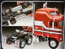 ドイツ レベル 　1/32　ケンワース　ケンウォース　エアロダイン　トラック　Kenworth Aerodyne REVELL 07671　_画像3