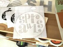 SPRAWLS・スプロールズ ステッカー　ホワイト９ｃｍ　Yusuke Hanai_画像1