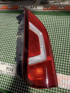 テールランプ 左 vw up