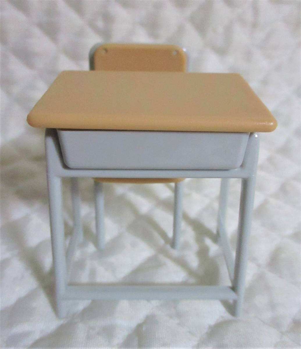 Achetez-le maintenant [Ensemble de bureau d'école miniature 1/12] Bureau et chaise Diorama Figurine d'école de classe faite à la main au Japon, jouet, jeu, chiffre, autres