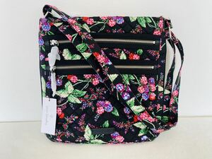 ヴェラブラッドリー☆Vera Bradley☆Iconic Triple Zip Hipster☆ショルダーバッグ新品未使用