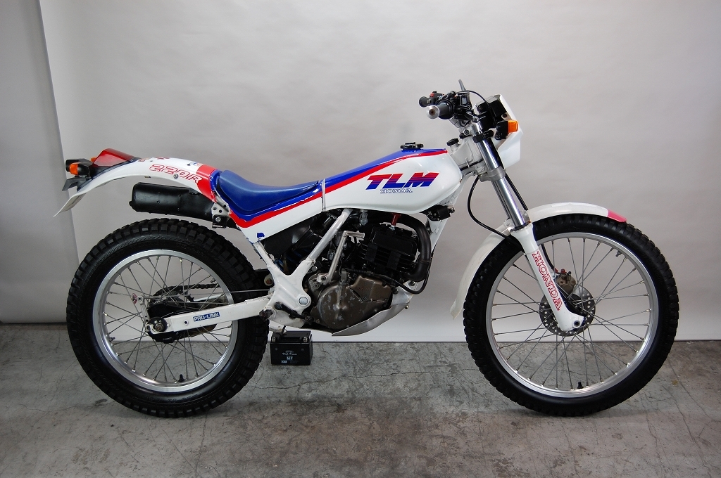 ついに再販開始! HONDA TLM220Rエンジン 2ストジャンク品 biocheck.cl