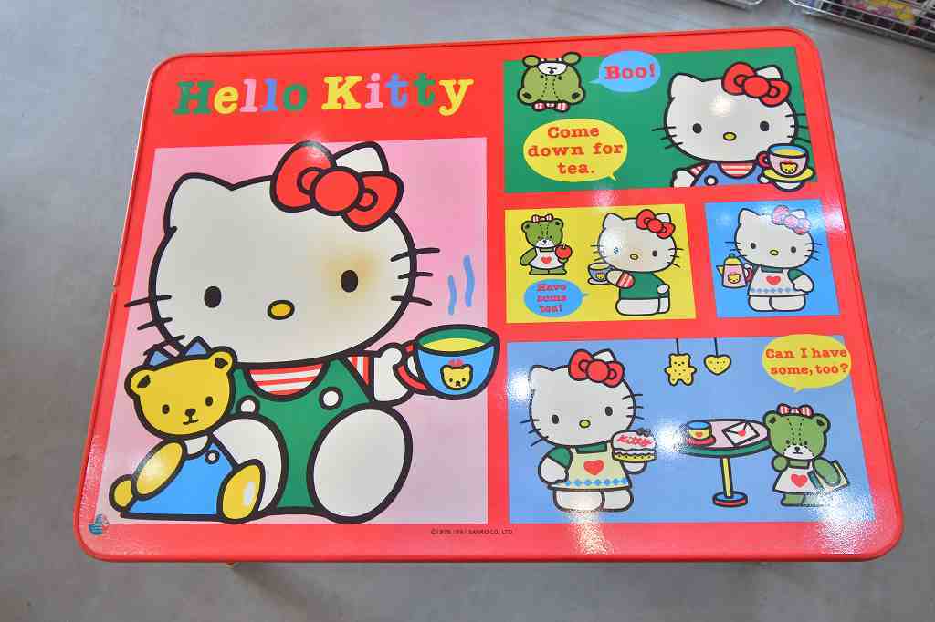 ヤフオク! -「キティ 折りたたみテーブル」の落札相場・落札価格