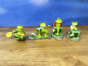  【可愛い 蛙シリーズ 忙しいカエル4匹】 無事に帰る 縁起物 置物 装飾品 飾り インテリア オブシェ 小物
