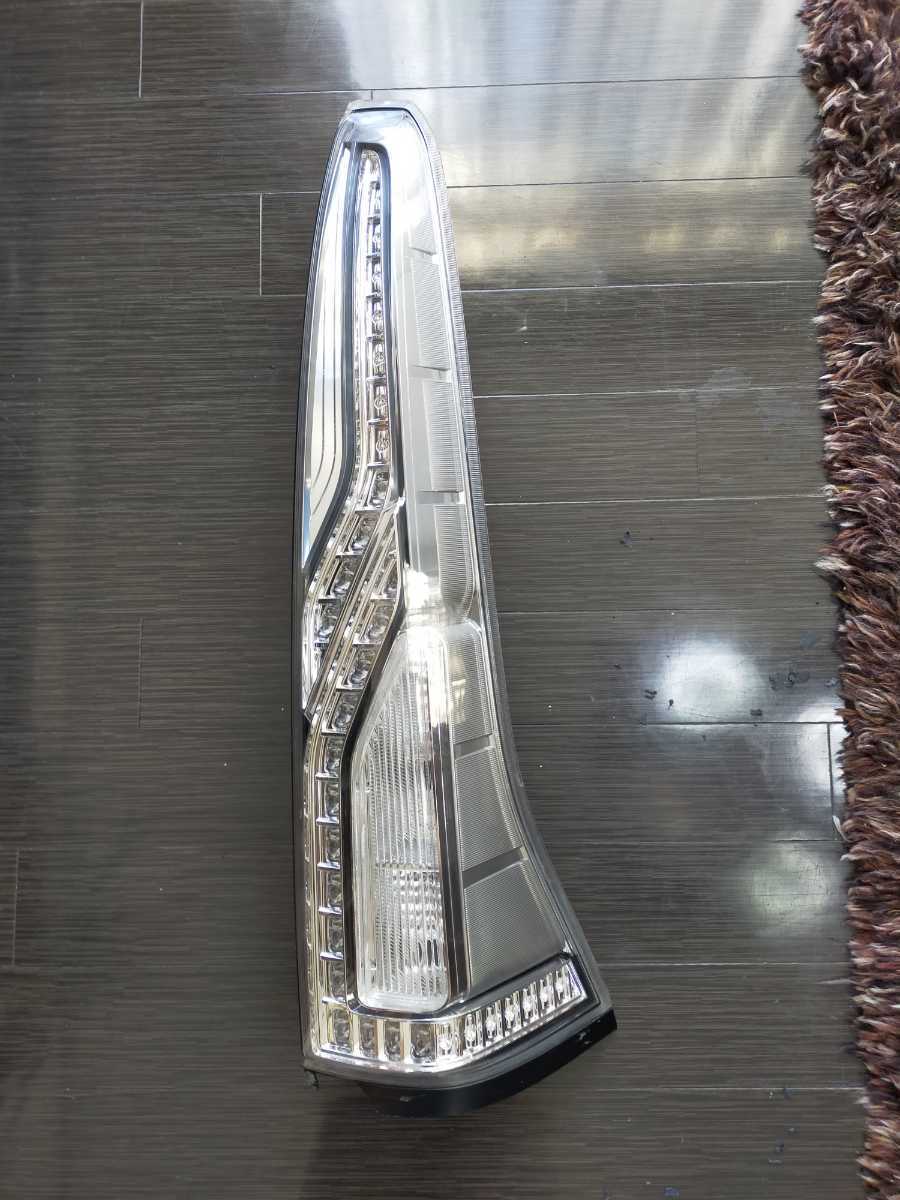 ヤフオク! -「セレナ c26 後期 テール 純正」の落札相場・落札価格