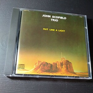 《3/30/23出品》ジョン・スコフィールド・トリオ／John Scofield Trio／Out Like a Light