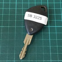 SB3225送185円 希少 スバル 純正 リモコン キーレス プレオ ヴィヴィオ サンバー等 2B 2ボタン 黒 ブラック 青 ブルー_画像2