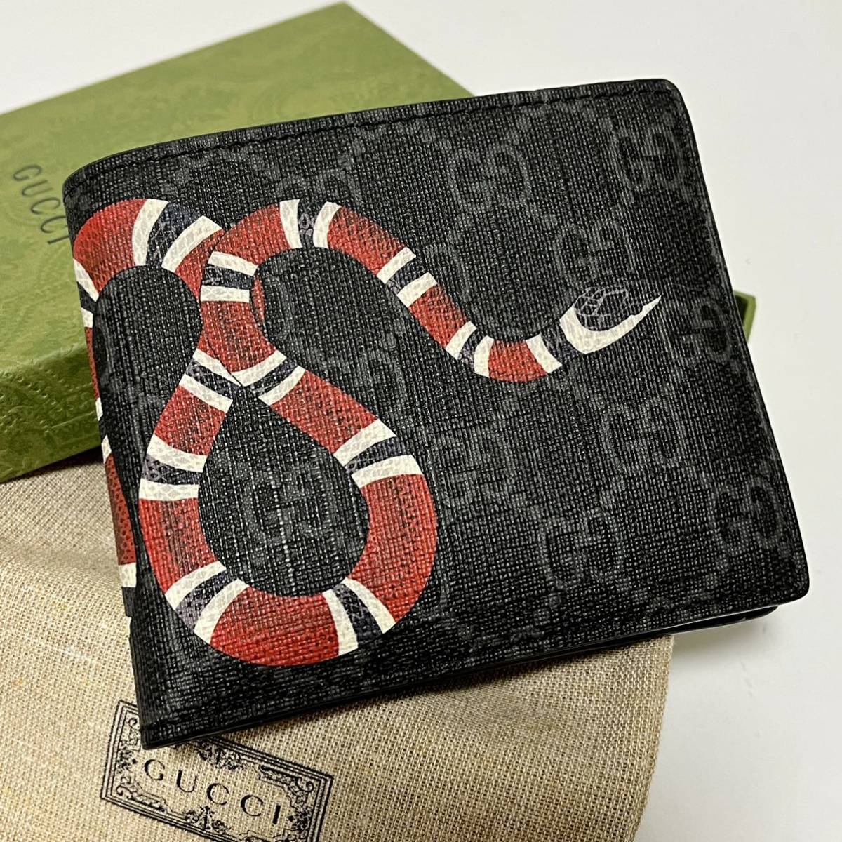 ヤフオク! -「gucci スネーク 財布」の落札相場・落札価格