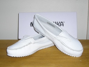  new goods * Minnetonka. high class deer leather real leather made. slip-on shoes * white *US5*22.5.