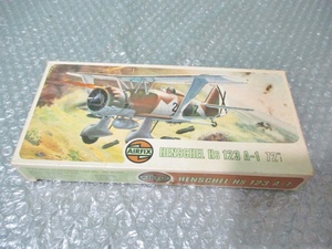 プラモデル エアーフィックス AIRFIX 1/72 ヘンシェル Hs 123 A-1 HENSCHEL Hs 123 A-1 未組み立て 昔のプラモ 海外のプラモ