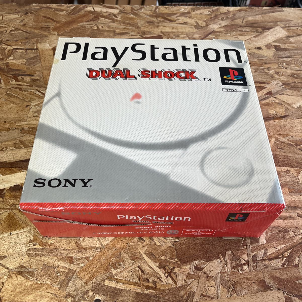 稀少 デッドストック 未使用品 PlayStation scph-7000 テレビゲーム