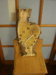 Art hand Auction Настенные часы ручной работы из ценной древесины тутового дерева (с натуральной корой), ручная работа, интерьер, разные товары, орнамент, объект