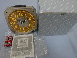 （つ-U-434） SEIKO 目ざまし時計 KR844 電池 説明書 在中 スヌーズ機能あり 中古