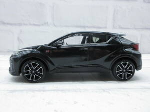 ミニカー 1/30 トヨタ C-HR GRスポーツ CHR ブラックマイカ ディーラー展示用 カラーサンプル モデルカー