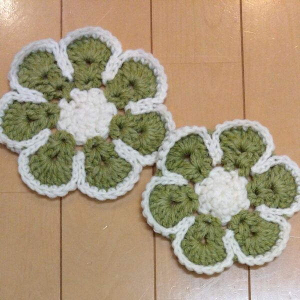 手編み ハンドメイド　 お花のコースター