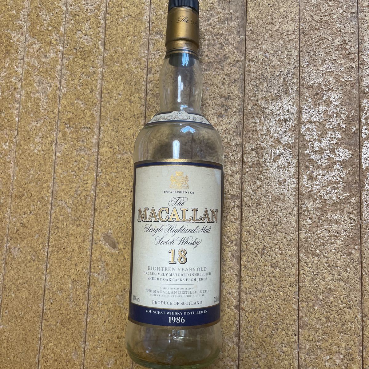 ヤフオク! -「マッカラン 18年 旧ボトル」の落札相場・落札価格
