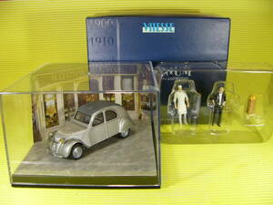  Vitesse 1/43 Citroen 2CV 1948 silver man figure attached ( the cheapest postage retapa520 jpy )