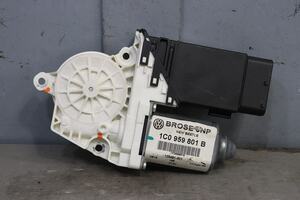 VW ニュービートル 後期(9C) 純正 BOSCH brose 右 ウインドレギュレーターモーター 右 1C0 959 801 B / 9776-105402-301 p031387