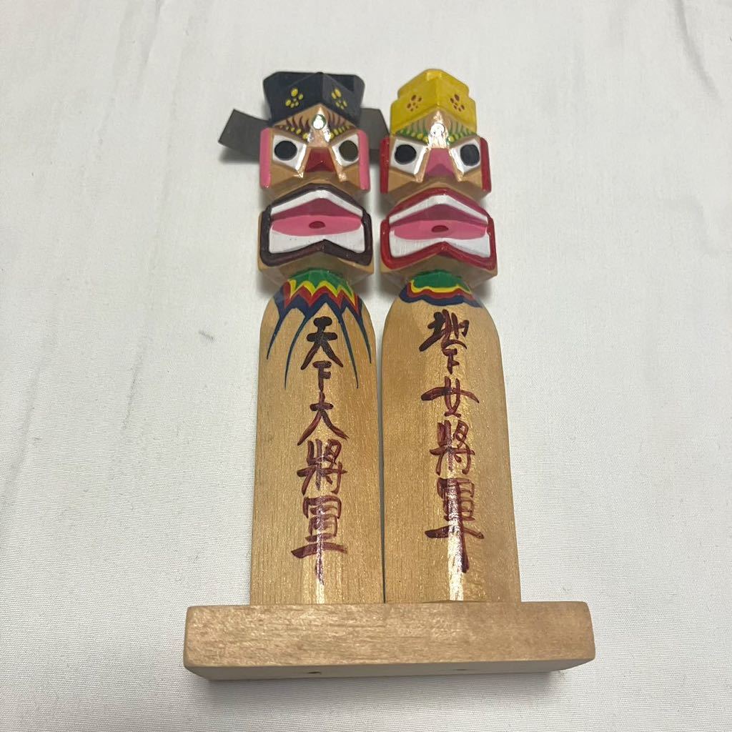 NEW限定品】 朝鮮 風俗 人形 木彫 天下大将軍 地下女将軍 オブジェ