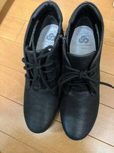 新品　CLARKS クラークス　Caddell Hop Boot, 22㎝