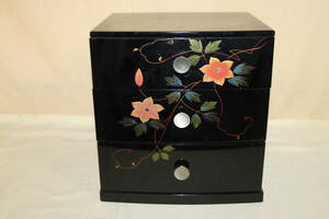 Art hand Auction Aizu gold hand-painted lacquerware small drawer accessory case lacquer wooden box①, Craft, Lacquerware, others