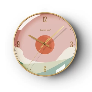 新品　壁掛け時計　北欧風　現代風　高級感　静音　電池式　円形時計　ファッション　エレガント　ベッドルーム 　リビング　D型