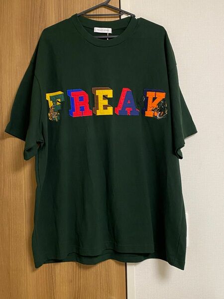 【新品】FREAK'S STORE 竜虎刺繍デザイン　ロゴ半袖　Tシャツ