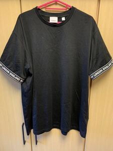 正規 20SS BURBERRY LONDON ENGLAND バーバリー by Riccardo Tisci トリミング 袖 ロゴ テープ Tシャツ 黒 M CNSOUFOU1QUA 8026224